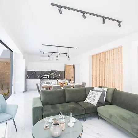The Ultimate 5 Star Holiday In With Private Pool And Close To The Beach 1546 Willa Protaras