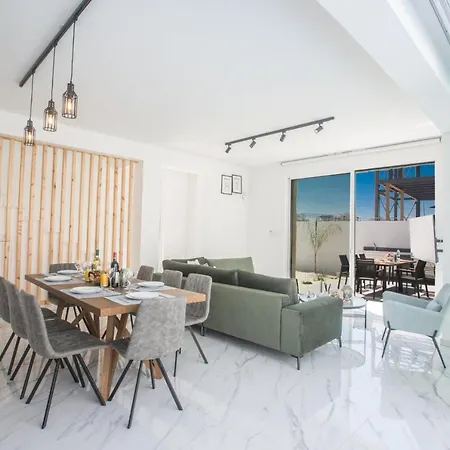 Willa The Ultimate 5 Star Holiday In With Private Pool And Close To The Beach 1546 *