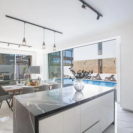 Willa The Ultimate 5 Star Holiday In With Private Pool And Close To The Beach 1546
