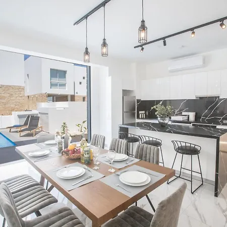 The Ultimate 5 Star Holiday In With Private Pool And Close To The Beach 1546 Protaras